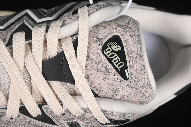 New balance u9060 /factory outlet edition