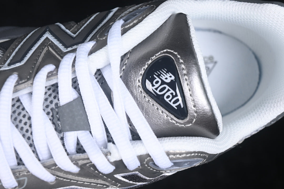 New balance u9060 /factory outlet edition