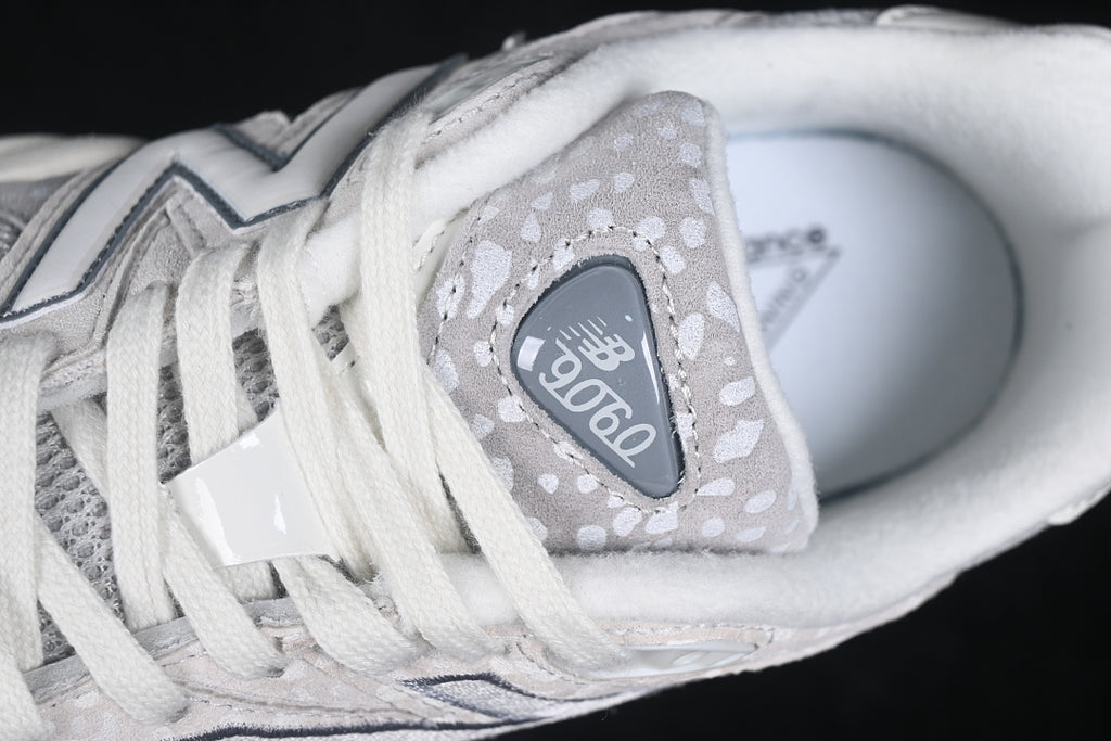 New balance u9060 /factory outlet edition